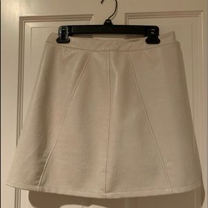 Zarabasic leather skirt